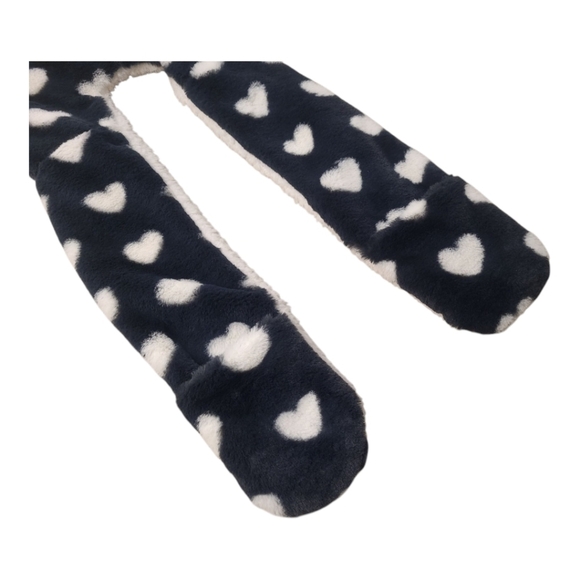 Heart Snood Scarves - Cat & Jack Black/White - Picture 4 of 9